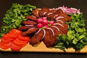 طرز تهیه شامی کباب جهرمی؛ غذای سنتی و خوشمزه فارس با عطر ادویه های محلی