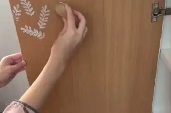 این دختر با وسایلی ساده و ارزان آشپزخانه را از ویرانه به آشپزخانه ای زیبا و شیک تبدیل کرد!