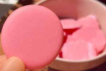 دسر لیمو و توت فرنگی با ۲ ماده اولیه / دستور پخت سریع و بدون تخم مرغ و آرد!