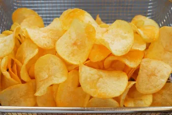 طرز تهیه سیب زمینی سرخ کرده ترد! ترد و خوشمزه!