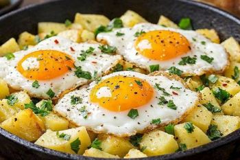 فقط یک تخم مرغ دارید؟ این ۱۲ غذای خوشمزه را امتحان کنید!