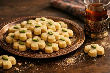 شیرینی نخودچی نرم و لطیف؛ راز خوشمزگی این شیرینی سنتی در یک ترفند ساده است!