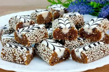 دستور پخت شیرینی با روکش شکلات، فوق العاده مقوی و خوشمزه !