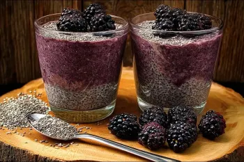 طرز تهیه صبحانه بدون قند : اسموتی دانه چیا برای کاهش وزن !