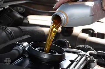 ۳ دلیل کم شدن روغن موتور را بشناسید !