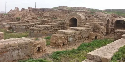 قلعه تپه لادیز؛
