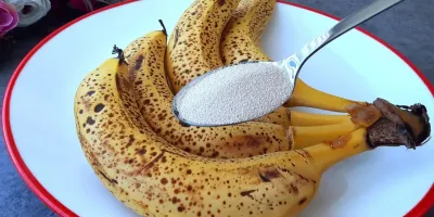 موز سیاه شده را دور