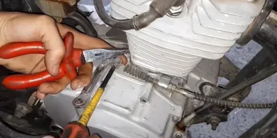 نحوه تعویض سیم کلاچ