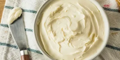 طرز تهیه پنیر خامه