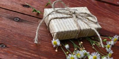 بسته بندی هدیه با