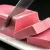 طرز تهیه دسر قالبی با شیر و توت فرنگی