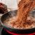 طرز تهیه کیک شکلاتی خیس با آلبالو؛ راز بافت نرم خیس با پودر کاکائوی داغ
