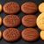 طرز تهیه بیسکوییت دورنگ وانیلی و کاکائویی با یک خمیر پایه ساده