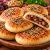 طرز تهیه نان خرمایی تابه ای؛ نرم و خوشمزه بدون فر و با مواد ساده