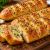 طرز تهیه نان سیر رستورانی با بافت نرم و پفکی؛ خوشمزه تر از بیرون!