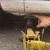 کجای ماشین باید جک بزنم تا به بدنه آسیب نرسه / آموزش اصولی جک زدن زیر ماشین