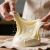 طرز تهیه پنیر کش دار فست فودی؛ راز کش آمدن پنیر مثل پیتزاهای بیرون!