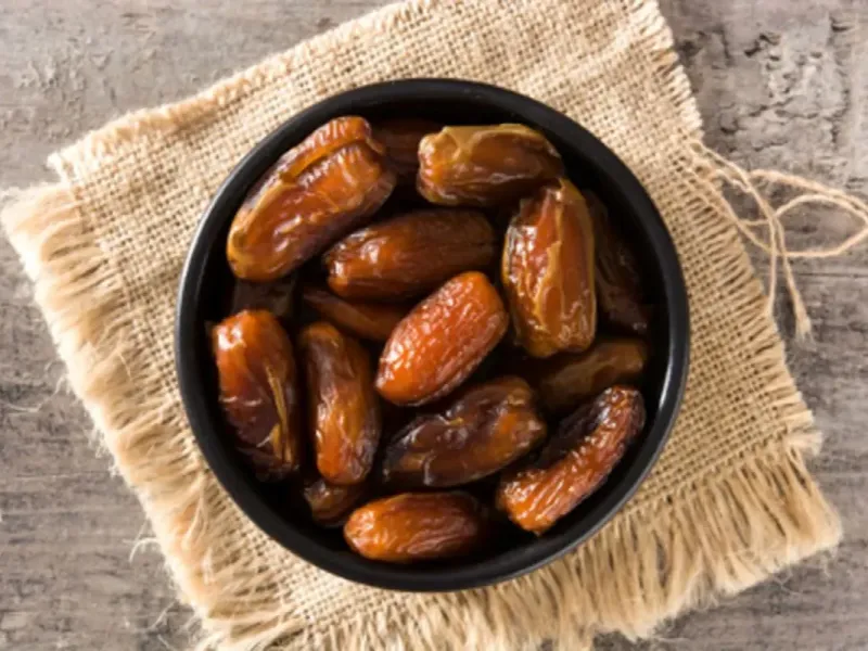 چگونه خرما خشک کنیم؟ نکات و روش‌ ها