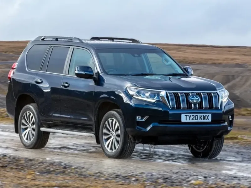 بررسی مشخصات فنی تویوتا لندکروز V8