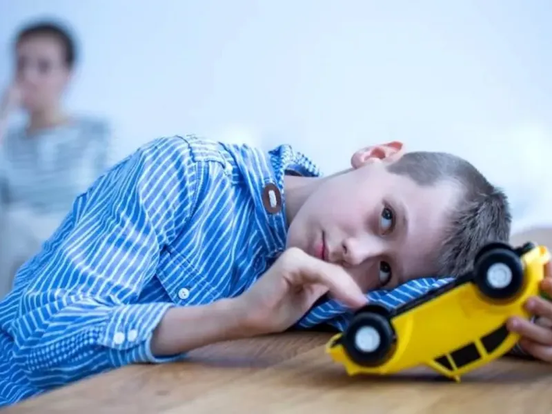 اختلال حرکتی کلیشه ای / علائم ، تشخیص و درمان