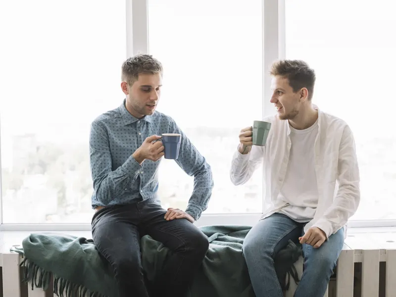 چگونه سنجیده صحبت کنیم؟ تکنیک ها و مهارت های ضروری