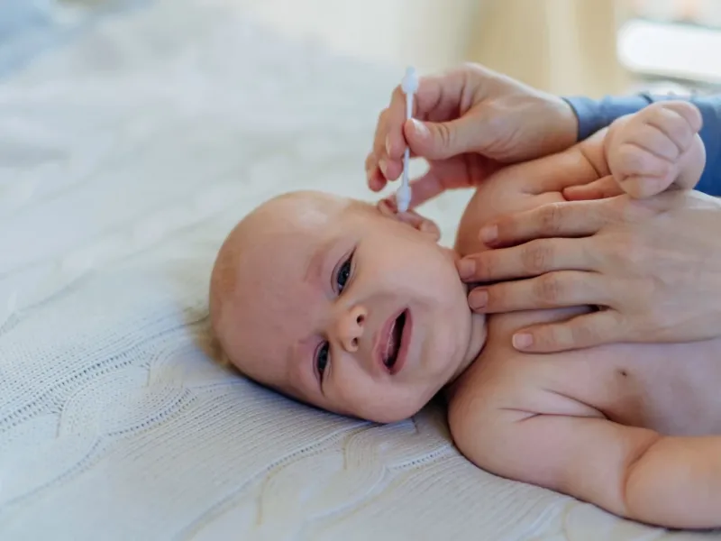 بررسی تاثیر شیر مادر در درمان گوش درد کودکان