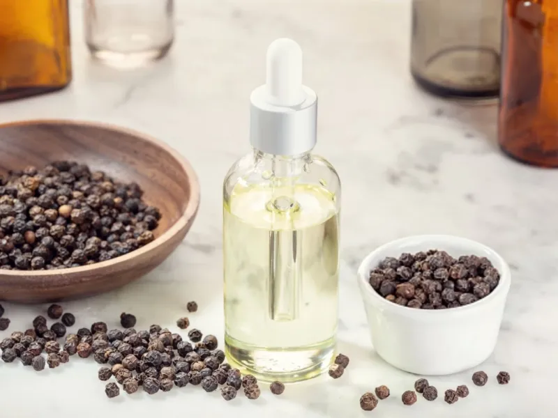 فواید شگفت انگیز روغن فلفل برای مو و پوست سر