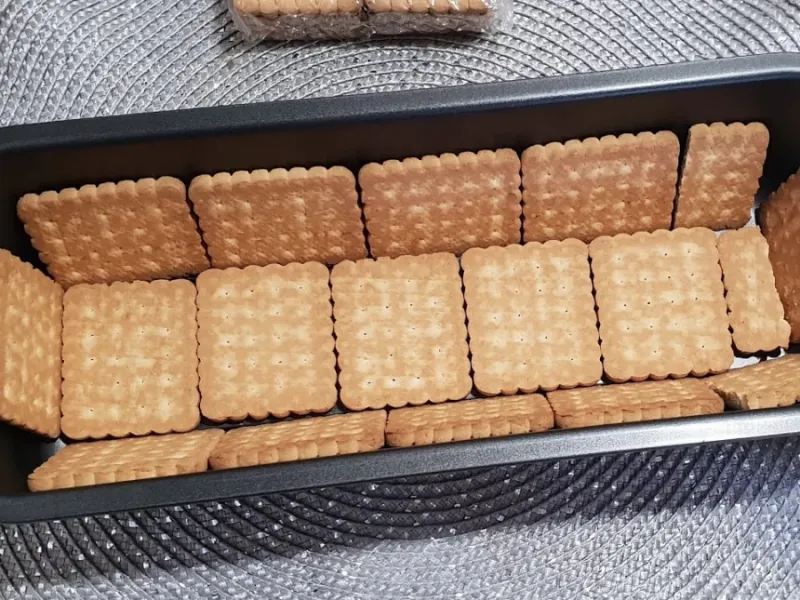 دسر با پتی بور / طرز تهیه دسر بیسکوئیتی با روکش شکلات