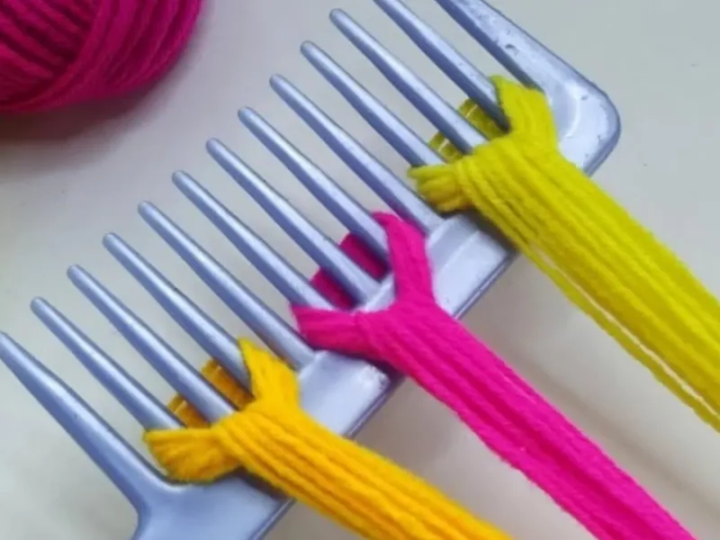 ایده خلاقانه ساخت گل سینه با شانه و کاموا برای افراد مبتدی