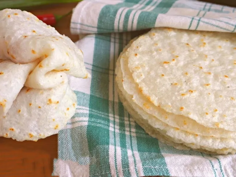 دیگه برنج پخته را دور نریز / طرز تهیه نان با باقی مانده برنج بدون نیاز به آرد