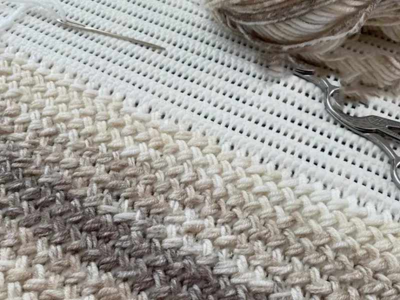 آموزش قدم به قدم  بافت فرش آشپزخانه با کاموا و سوزن