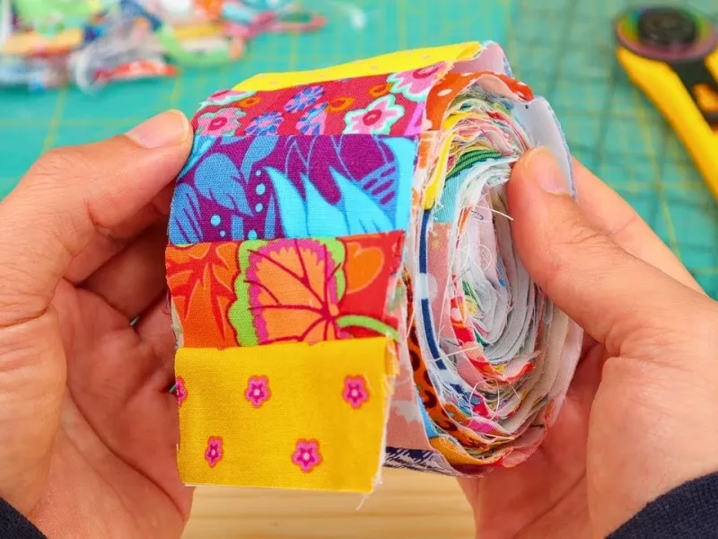 نحوه ساخت رول با ضایعات پارچه برای سازماندهی و جدا کردن انواع دوخت