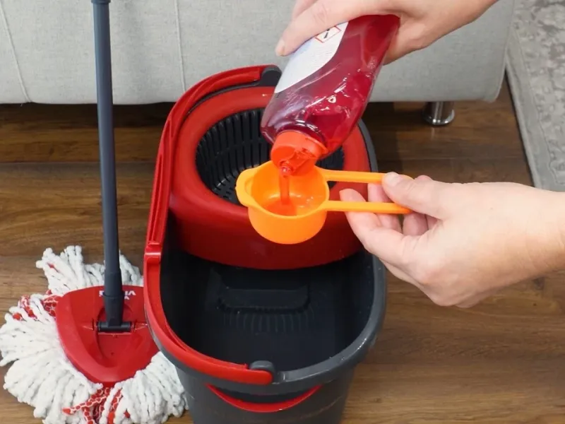 نحوه شستشو سرامیک و پارکت بدون ماندن رد و اثر / تا ماه ها نیاز به تی کشیدن ندارید