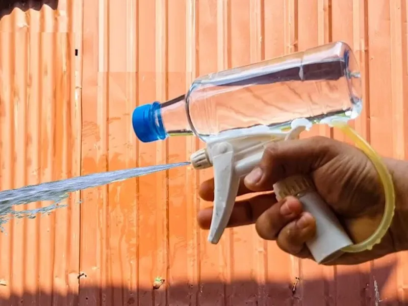 آموزش ساخت تفنگ آبپاش با یک بطری پلاستیکی خالی