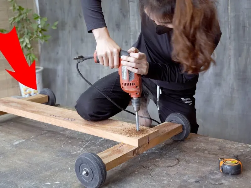 چطور یک اسباب بازی ویژه با کمترین امکانات بسازیم؟ (آموزش خلاقانه)