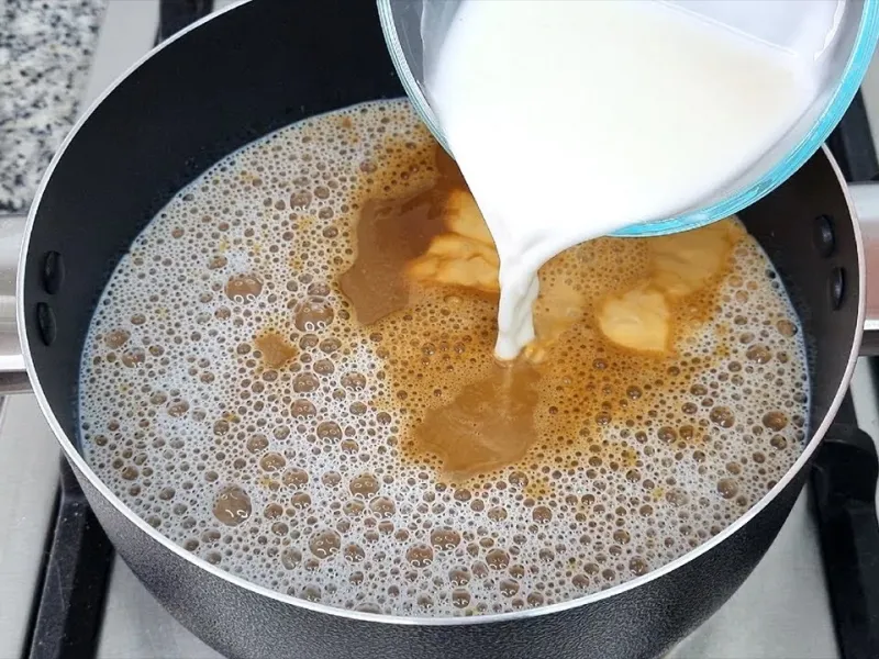 قهوه + نشاسته / طرز تهیه فرنی با قهوه و بیسکوییت