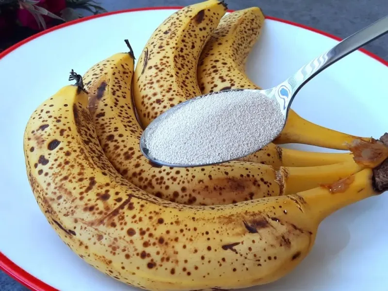 موز سیاه شده را دور نریزید / طرز تهیه پنکیک با موز بدون نیاز به فر