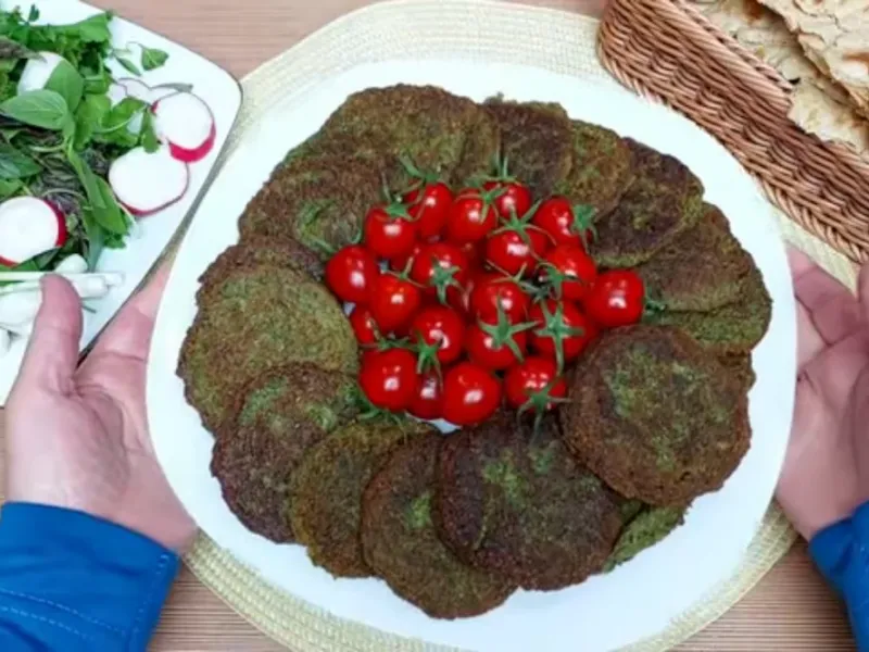 طرز تهیه کوکوی بهاره اصل گیلان فقط با باقالی و شوید