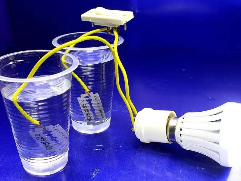 ساخت برق رایگان / نحوه روشن کردن لامپ بدون نیاز به برق