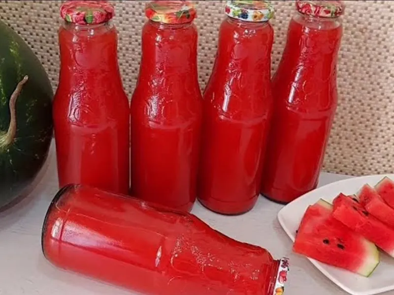 طرز تهیه و نگهداری از آب هندوانه تازه / تا 1 سال آب هندوانه تازه داشته باش