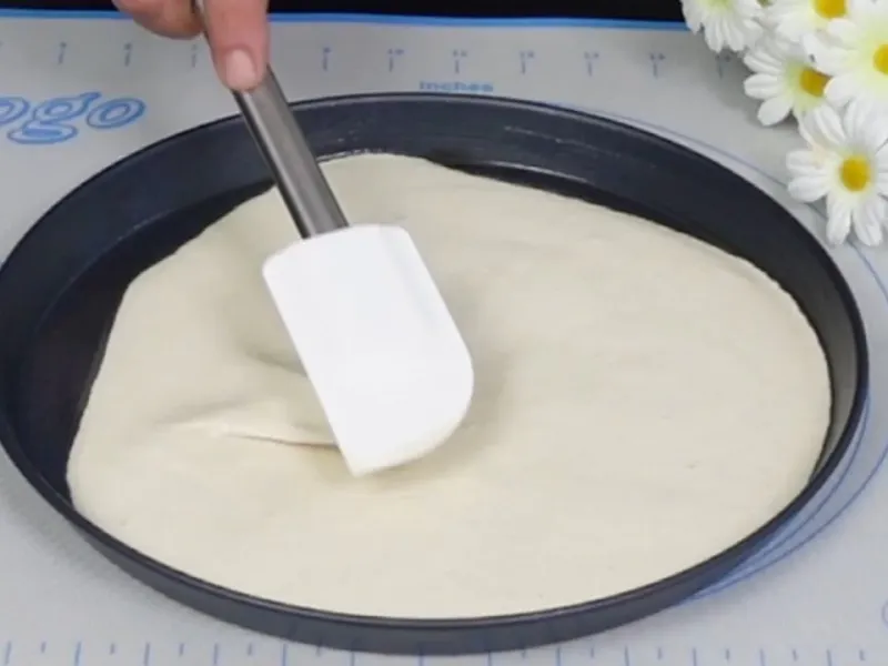 طرز تهیه خمیر پیتزا بدون نیاز به ورز دادن / دستور پخت پیتزا در ماهیتابه