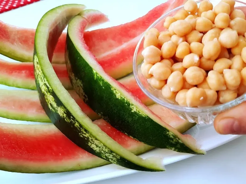 پوست هندوانه + نخود / روشی مدرن و متفاوت برای تهیه ترشی با پوست هندوانه