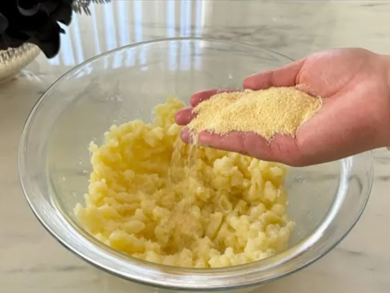 غذا با سیب زمینی / طرز تهیه شام خوشمزه و مجلسی با سیب زمینی و آرد