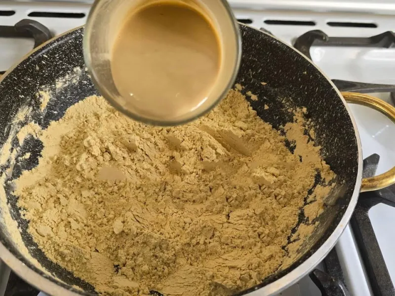 ارده + آرد / طرز تهیه شیرین عصرانه بدون نیاز به هم زن و فر