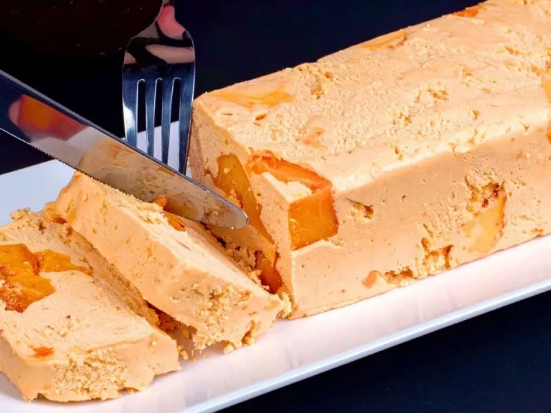 طرز تهیه خوشمزه ترین بستنی تابستانی با شیر و هلو