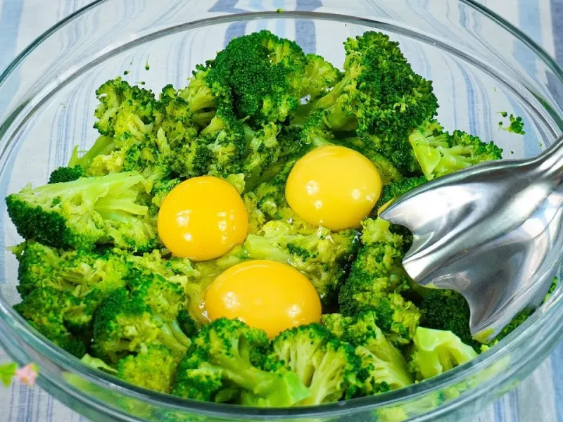 یک غذای فوری و خوشمزه با کلم بروکلی