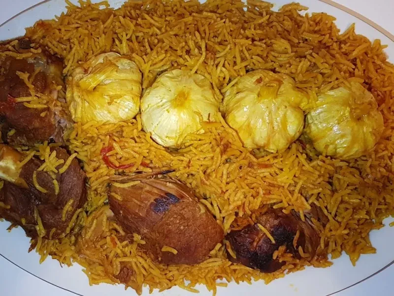 طرز تهیه سیرپلو یک غذای ساده و لذیذ