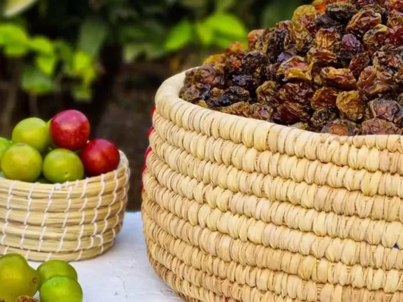 خشک کردن گوجه سبز به روش سنتی تبریزی