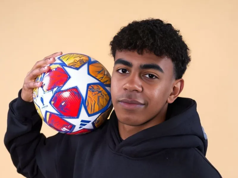 بیوگرافی لامین یامال اعجوبه 17 ساله بارسلونا