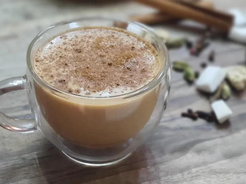 طرز تهیه چای ماسالا با شیر ناگیل